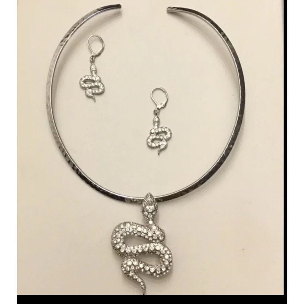 Trendy Sparkling Silver Rhinestone Snake Choker Pendant & Earring Set